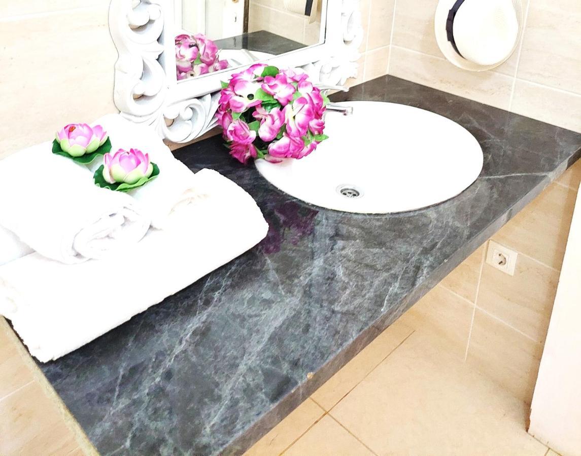 אדחה Adeje House 2 Bedrooms, Wifi Free מראה חיצוני תמונה
